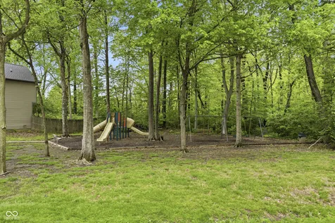 5133 Robinsrock Way Indianapolis IN 46268
