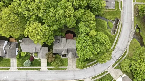 5133 Robinsrock Way Indianapolis IN 46268
