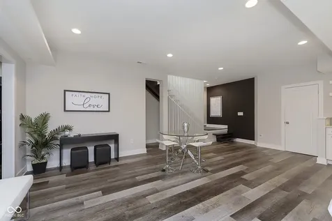 429 W 86th Street Indianapolis IN 46260
