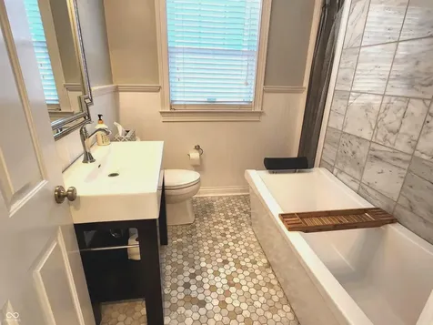 6167 Guilford Avenue Indianapolis IN 46220