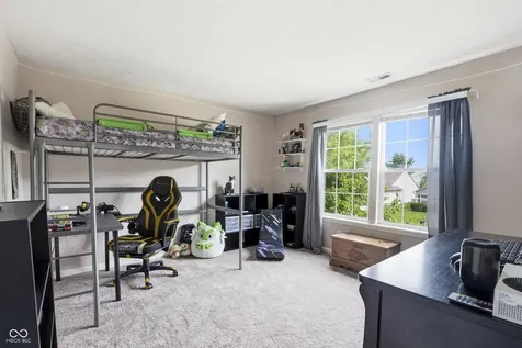 3915 Rosefinch Circle Indianapolis IN 46228