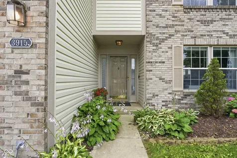 3915 Rosefinch Circle Indianapolis IN 46228