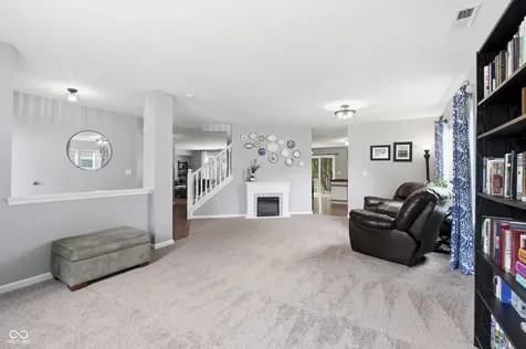 3915 Rosefinch Circle Indianapolis IN 46228