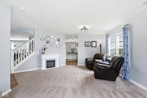 3915 Rosefinch Circle Indianapolis IN 46228