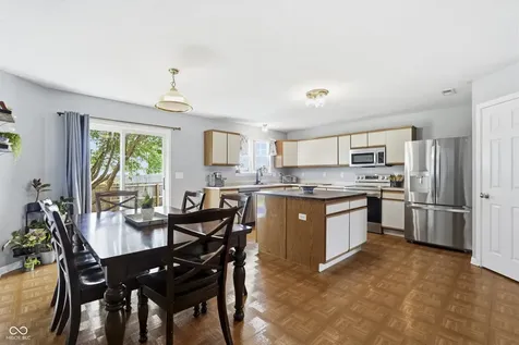 3915 Rosefinch Circle Indianapolis IN 46228