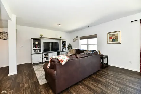 10118 Falls Canyon Lane Indianapolis IN 46229