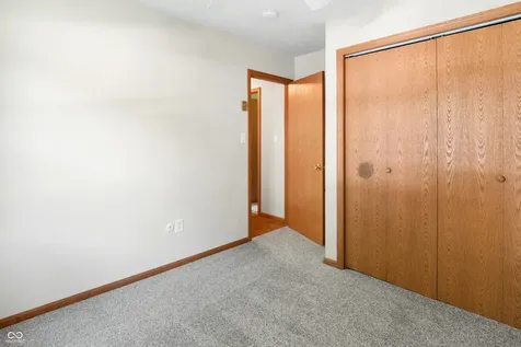 170 Midway Court S Hope IN 47246