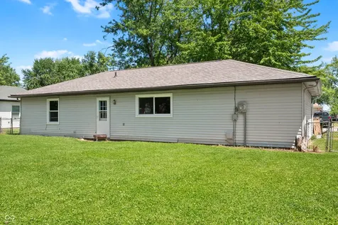 170 Midway Court S Hope IN 47246