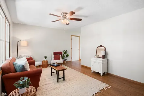 170 Midway Court S Hope IN 47246