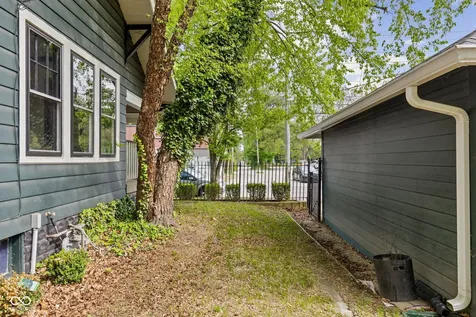 649 E 49th Street Indianapolis IN 46205