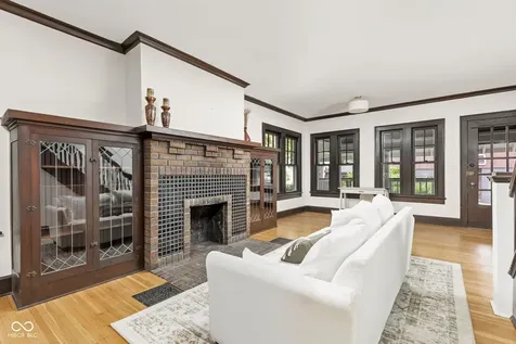 649 E 49th Street Indianapolis IN 46205