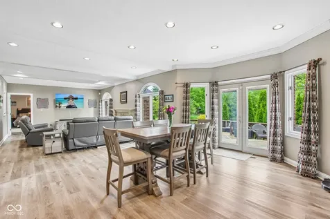152 Derbyshire Drive Indianapolis IN 46229