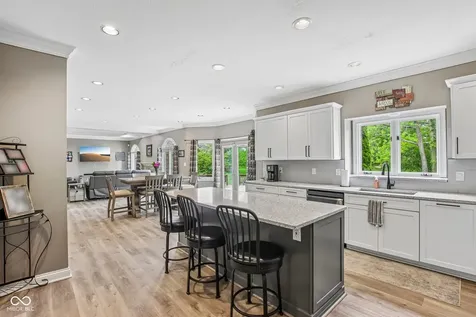152 Derbyshire Drive Indianapolis IN 46229