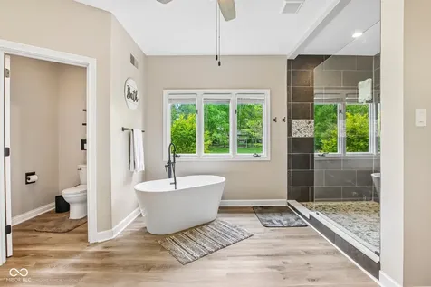 152 Derbyshire Drive Indianapolis IN 46229