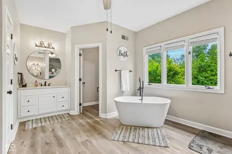 152 Derbyshire Drive Indianapolis IN 46229