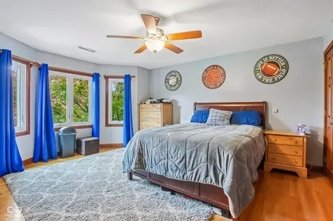 152 Derbyshire Drive Indianapolis IN 46229