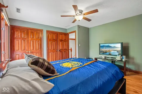 152 Derbyshire Drive Indianapolis IN 46229