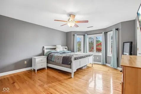 152 Derbyshire Drive Indianapolis IN 46229