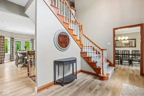 152 Derbyshire Drive Indianapolis IN 46229