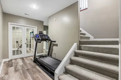 152 Derbyshire Drive Indianapolis IN 46229