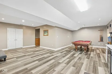 152 Derbyshire Drive Indianapolis IN 46229