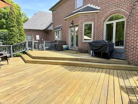 152 Derbyshire Drive Indianapolis IN 46229