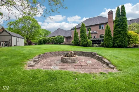 152 Derbyshire Drive Indianapolis IN 46229