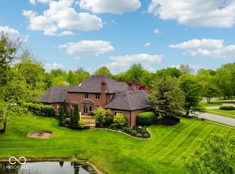 152 Derbyshire Drive Indianapolis IN 46229