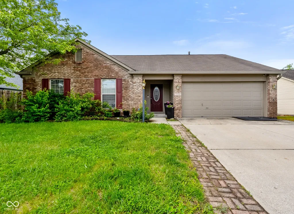 1259 Crisfield Circle Greenwood IN 46142