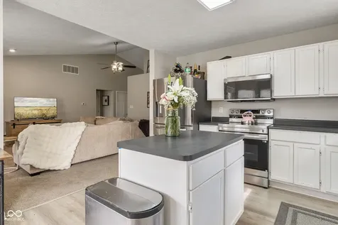 1259 Crisfield Circle Greenwood IN 46142