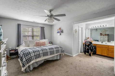 1259 Crisfield Circle Greenwood IN 46142