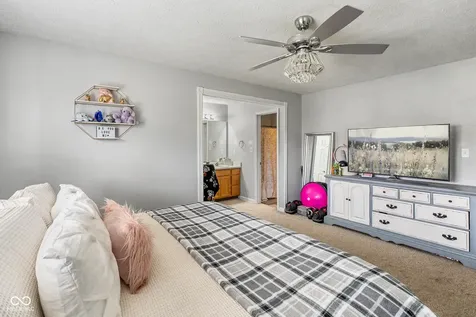 1259 Crisfield Circle Greenwood IN 46142