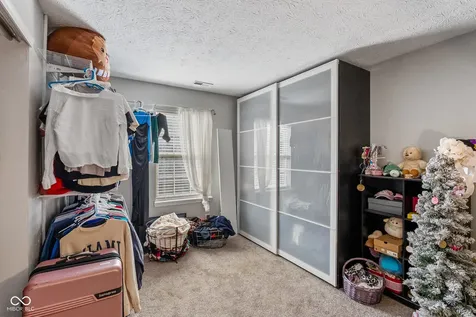 1259 Crisfield Circle Greenwood IN 46142