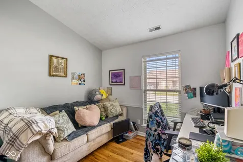 1259 Crisfield Circle Greenwood IN 46142