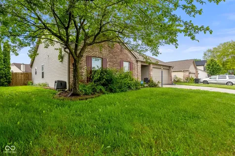 1259 Crisfield Circle Greenwood IN 46142