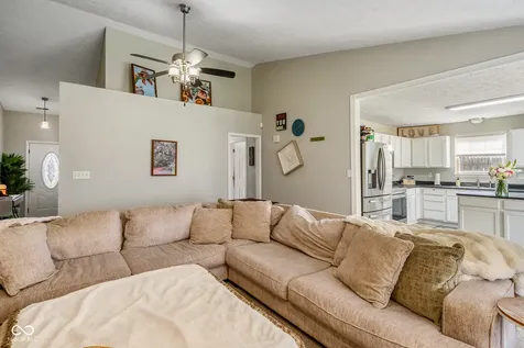 1259 Crisfield Circle Greenwood IN 46142