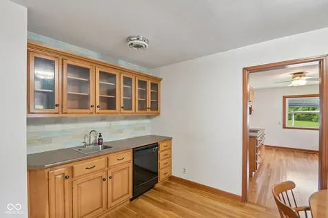 2817 E Southport Road Indianapolis IN 46227