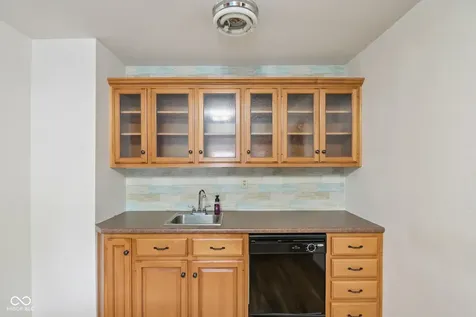 2817 E Southport Road Indianapolis IN 46227
