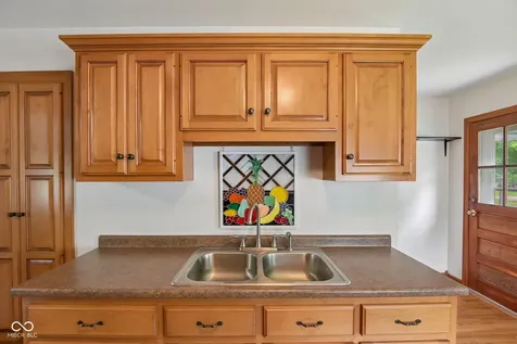 2817 E Southport Road Indianapolis IN 46227