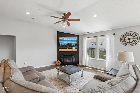 10413 Pintail Lane Indianapolis IN 46239