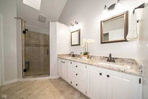 9011 Anchor Bay Drive Indianapolis IN 46236