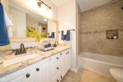 9011 Anchor Bay Drive Indianapolis IN 46236