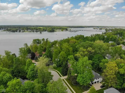 9011 Anchor Bay Drive Indianapolis IN 46236