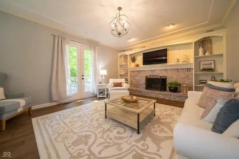 9011 Anchor Bay Drive Indianapolis IN 46236