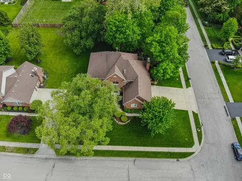 9011 Anchor Bay Drive Indianapolis IN 46236