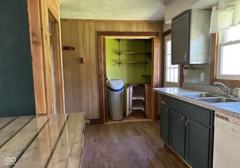 1720 E Lois Lane North Vernon IN 47265