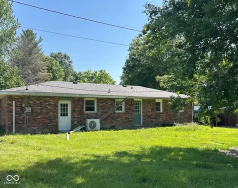 1720 E Lois Lane North Vernon IN 47265