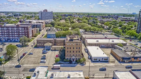 825 N Delaware Street Indianapolis IN 46204