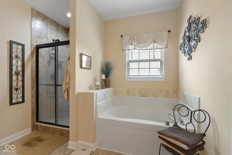 2494 Burgundy Way Plainfield IN 46168