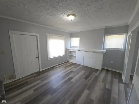 143 W 35th Street Indianapolis IN 46208
